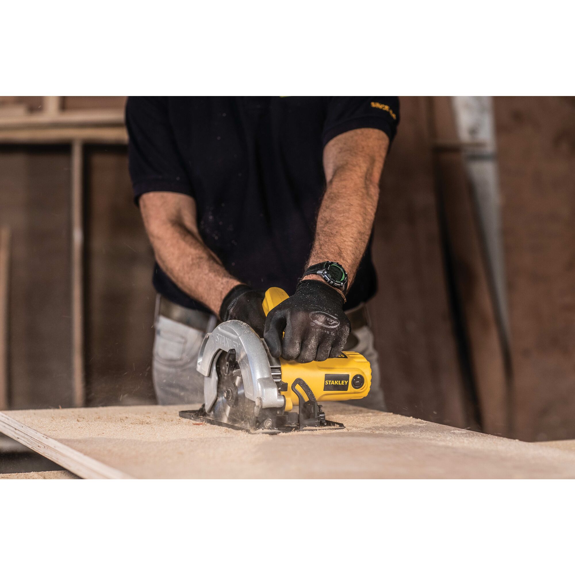 Stanley sc16 1600w circular best sale saw price